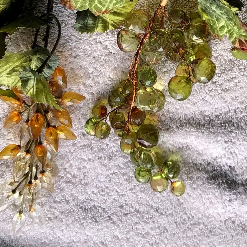 Vintage MCM Faceted Lucite Grapes Cluster On Branch Acrylic Lot 5 Green Multi